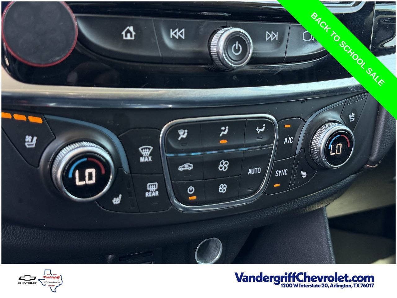 Used 2021 Chevrolet Traverse Premier w/ Redline Edition FWD image 17