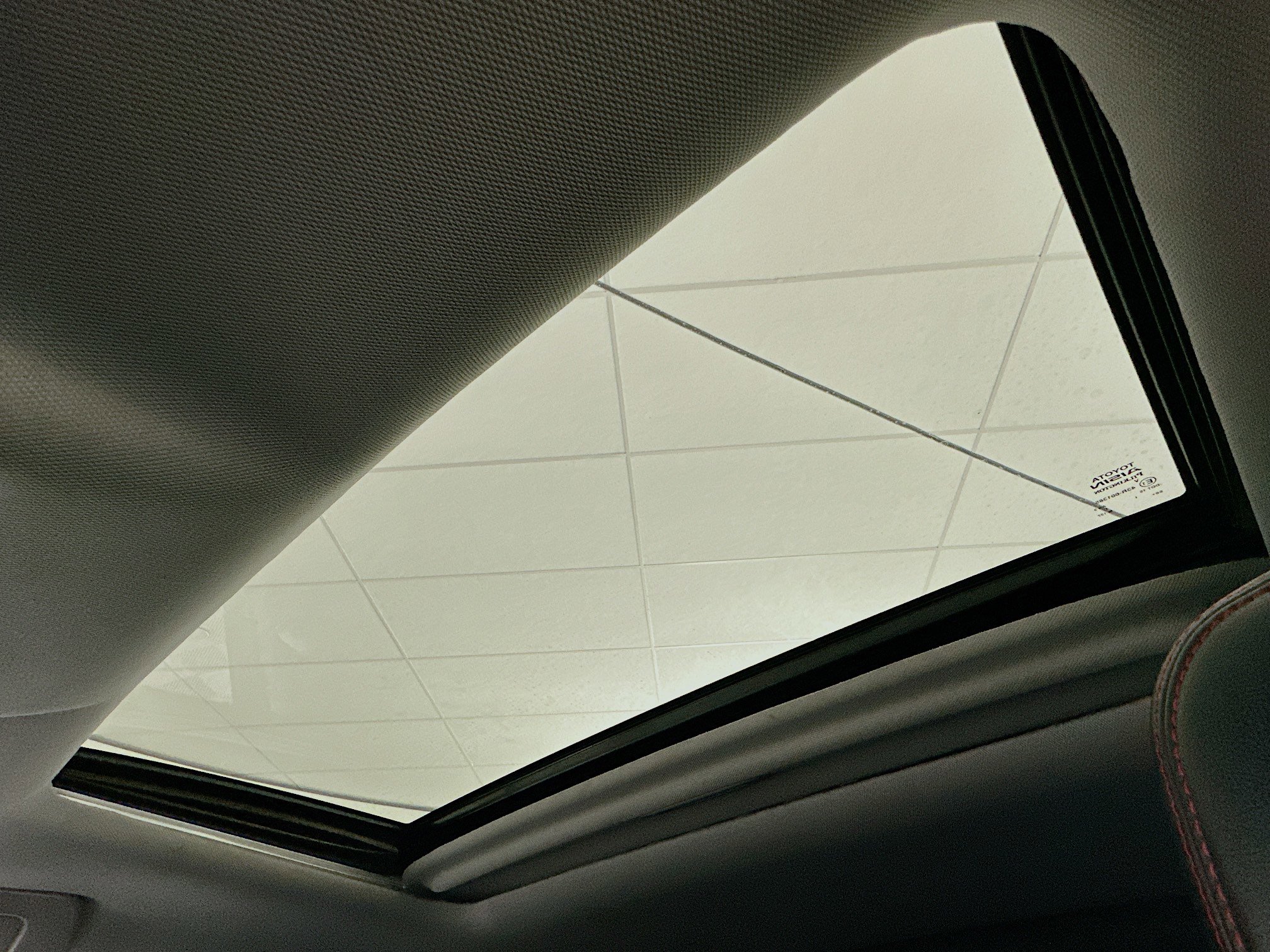 Used 2019 Toyota Highlander SE image 26