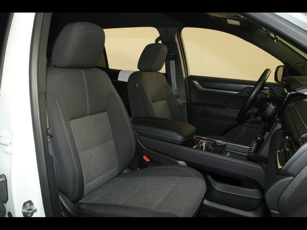 Used 2025 GMC Acadia Elevation FWD image 31