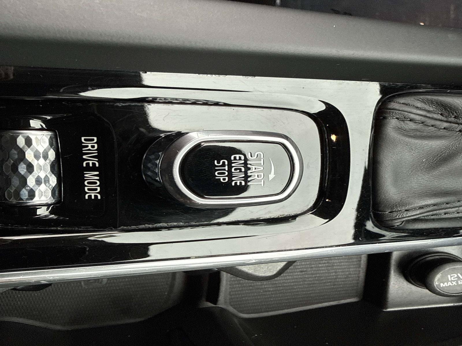 Used 2019 Volvo S60 T5 Momentum w/ Premium Package FWD image 31