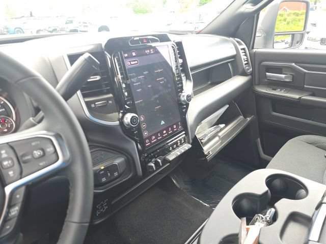 Certified 2026 RAM 2500 Big Horn AWD/4WD image 28