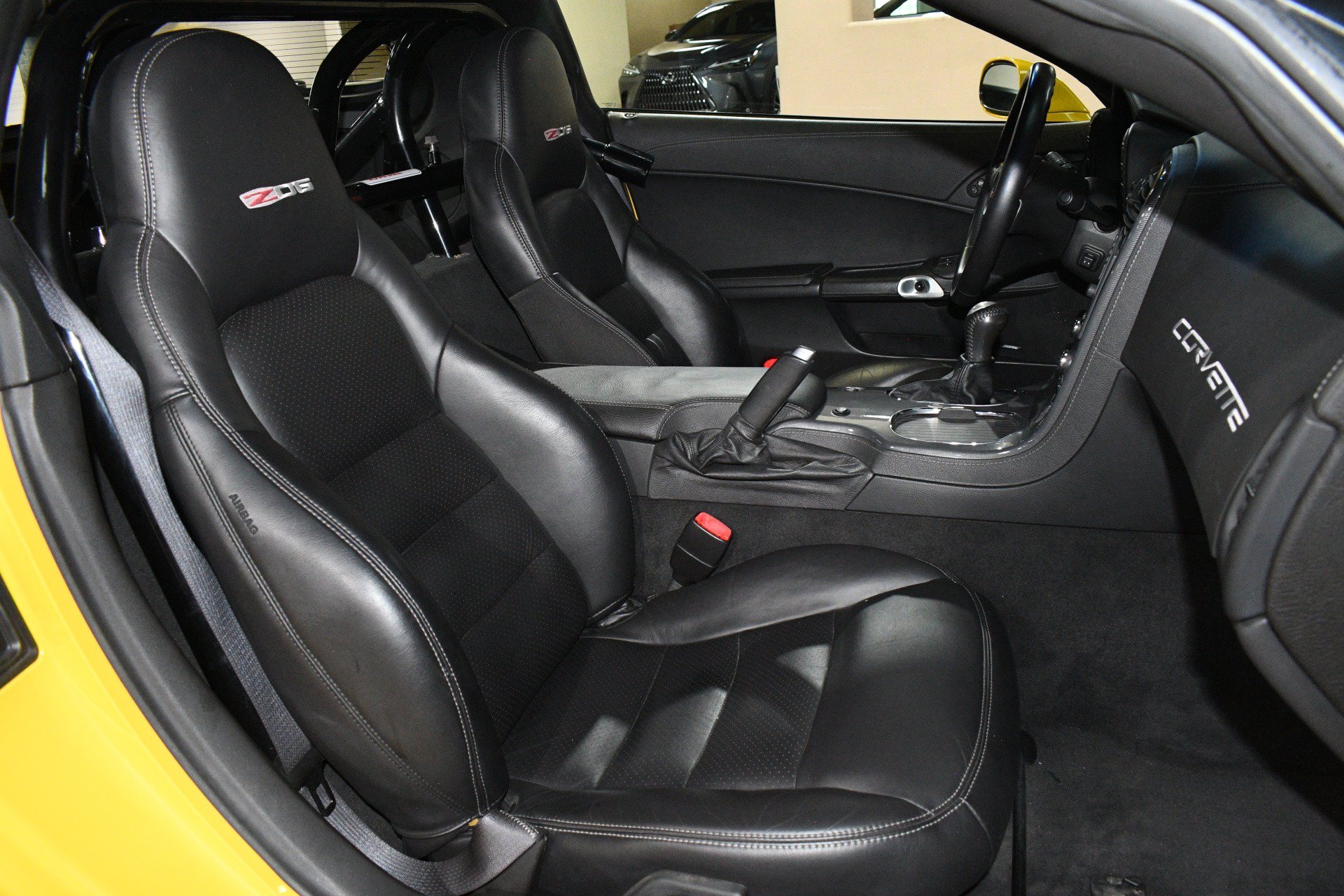 Used 2009 Chevrolet Corvette Z06 w/ Preferred Equipment Group RWD image 8