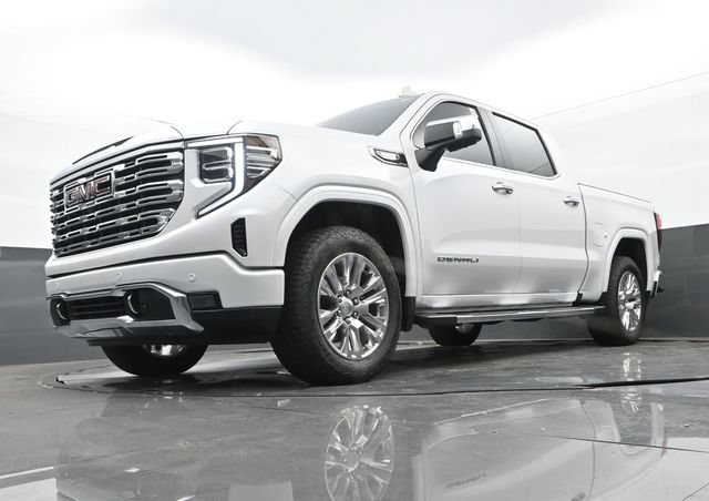 Used 2024 GMC Sierra 1500 Denali w/ Technology Package AWD/4WD image 28