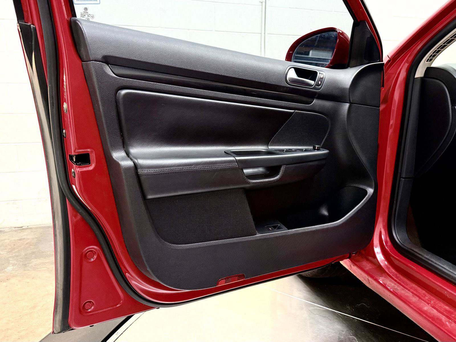 Used 2012 Volkswagen Jetta TDI FWD image 12