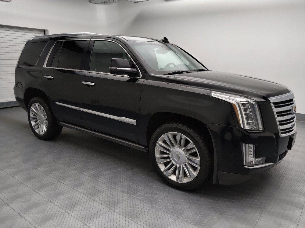 Used 2018 Cadillac Escalade Platinum AWD/4WD image 11