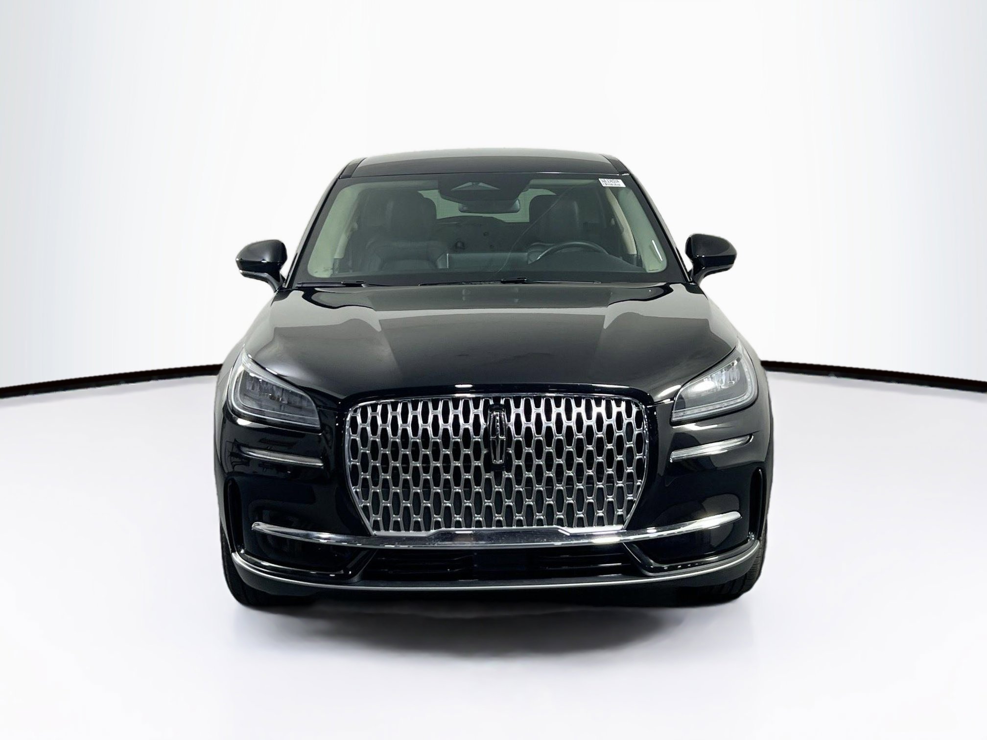 Used 2025 Lincoln Corsair AWD w/ Rear Removable Package Tray image 2