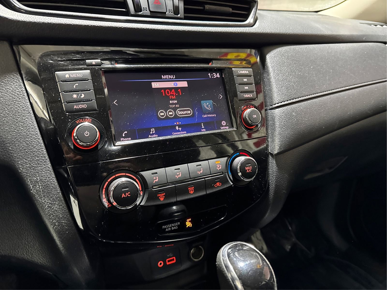 Used 2018 Nissan Rogue S image 13