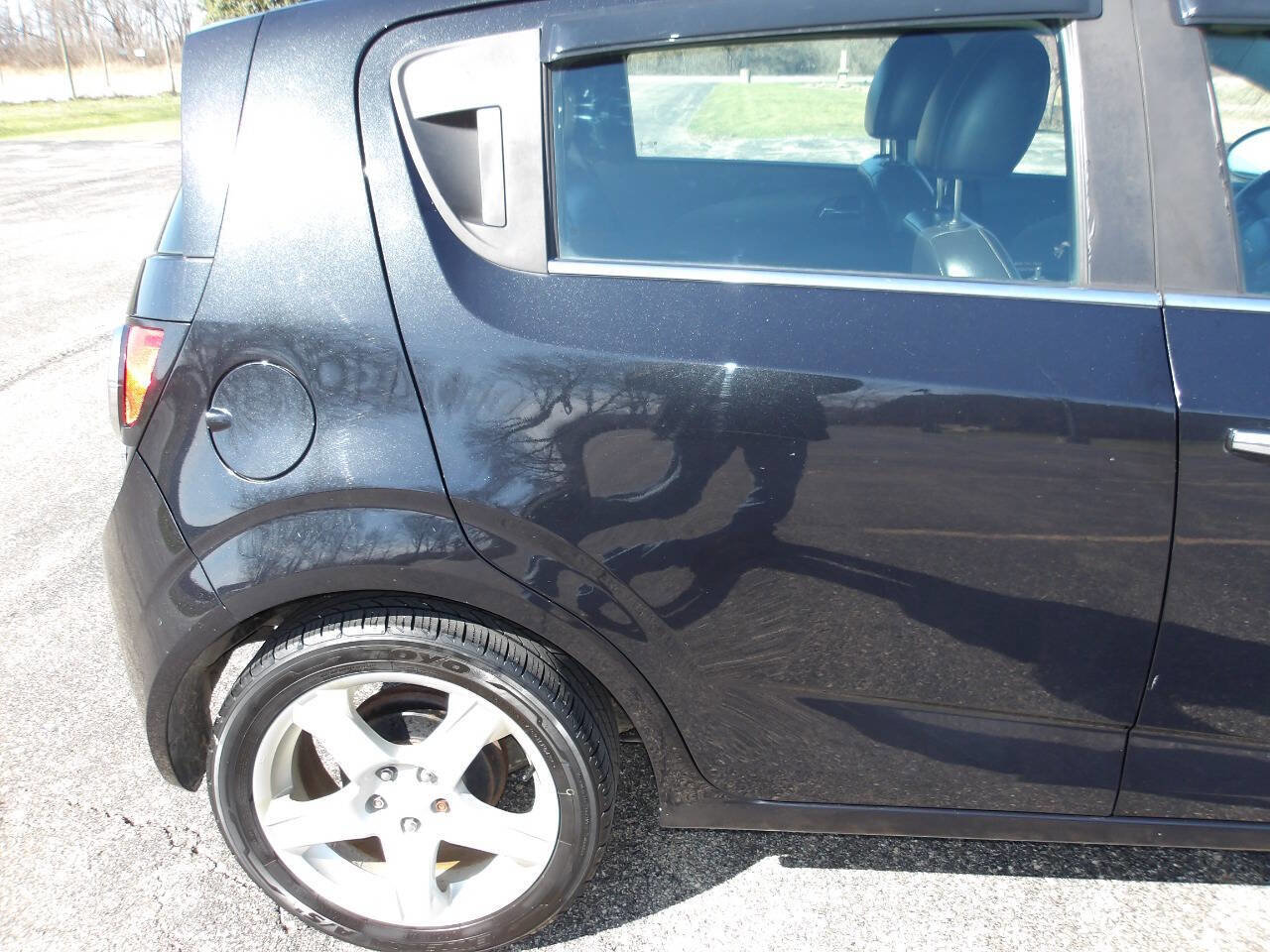 Used 2015 Chevrolet Sonic LTZ image 31