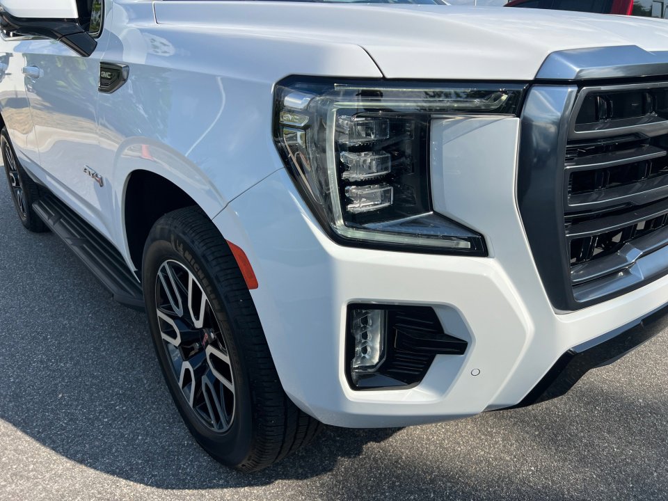 Used 2023 GMC Yukon AT4 w/ Technology Package AWD/4WD image 24