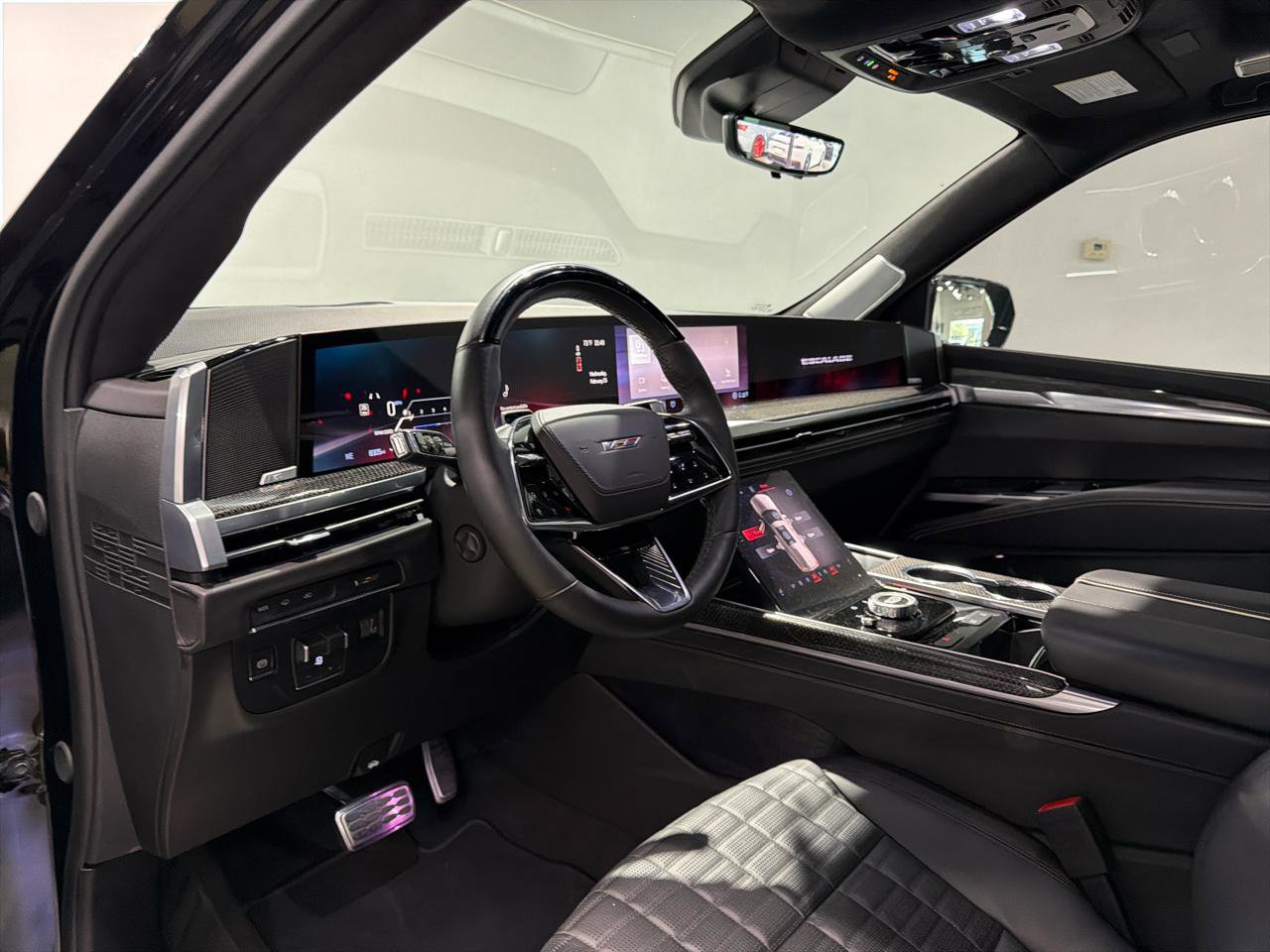 Used 2026 Cadillac Escalade ESV V image 19