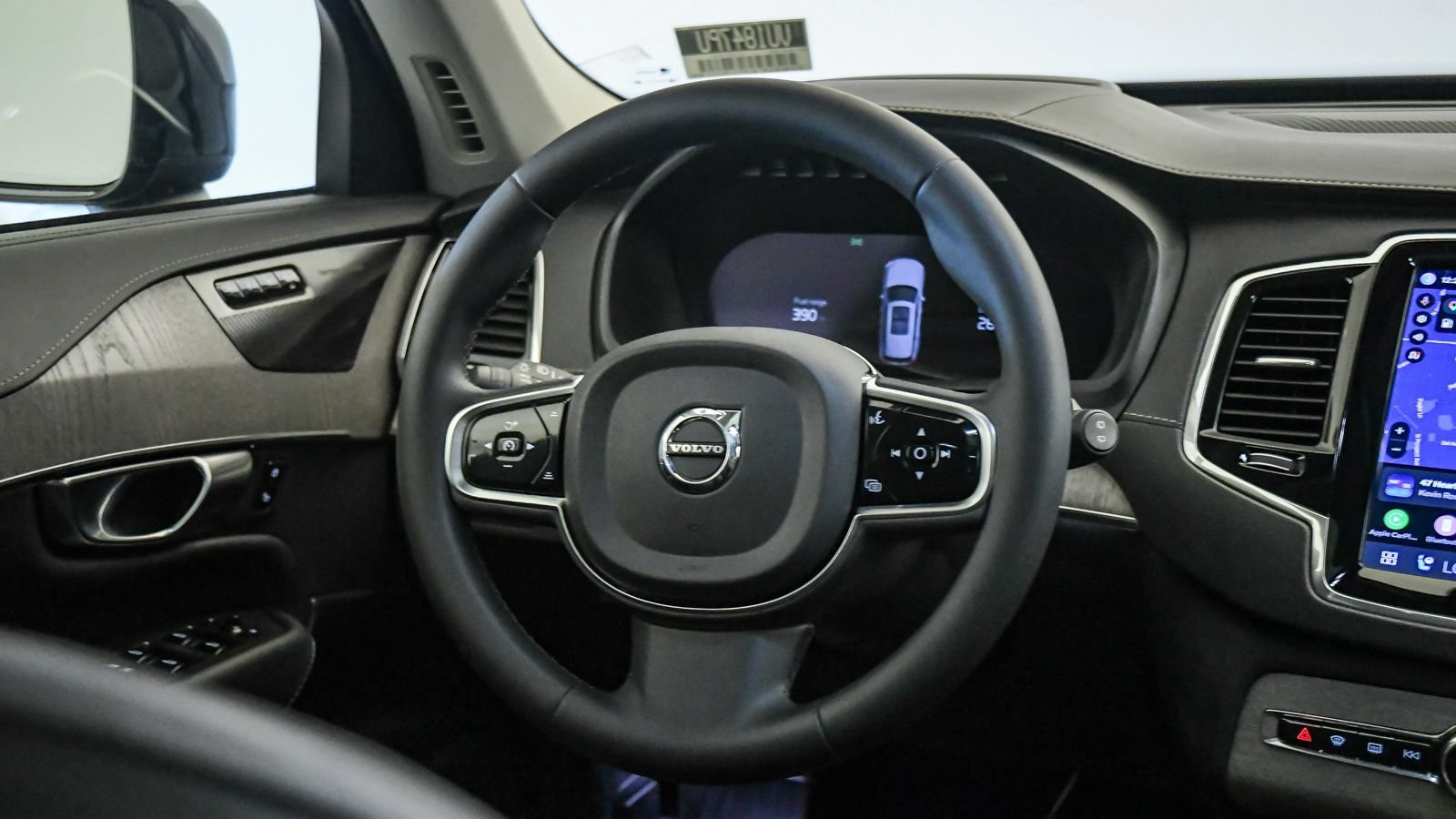 Certified 2023 Volvo XC90 T8 Ultimate AWD/4WD image 13