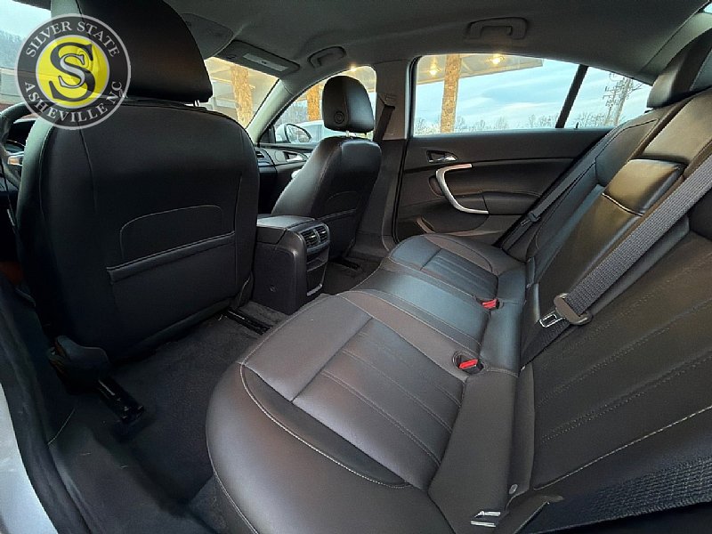 Used 2012 Buick Regal Leather image 13