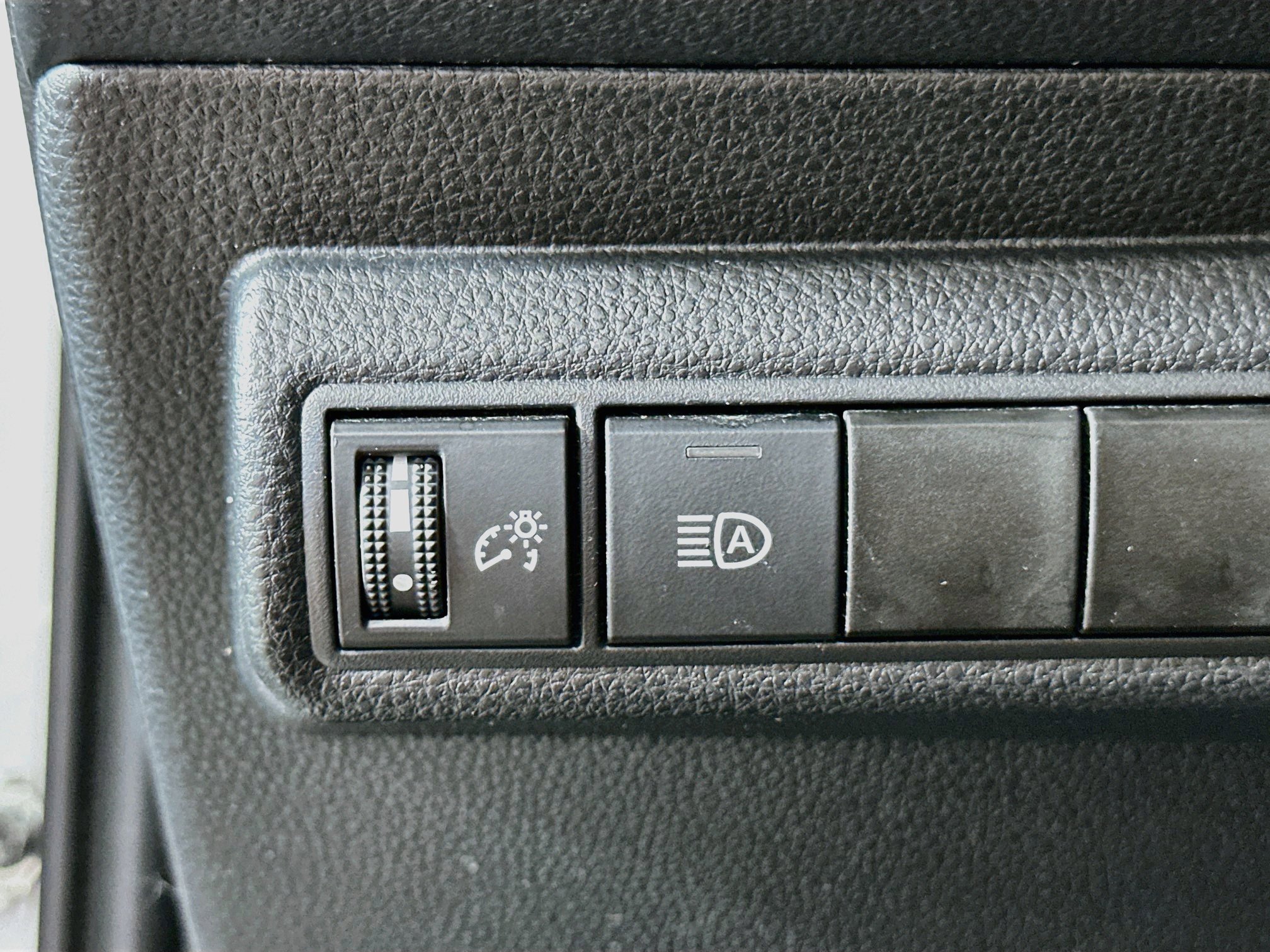 Used 2021 Toyota Corolla LE FWD image 16