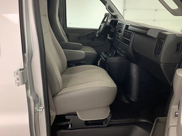 New 2025 Chevrolet Express 3500 Work Van w/ Driver Convenience Package image 17