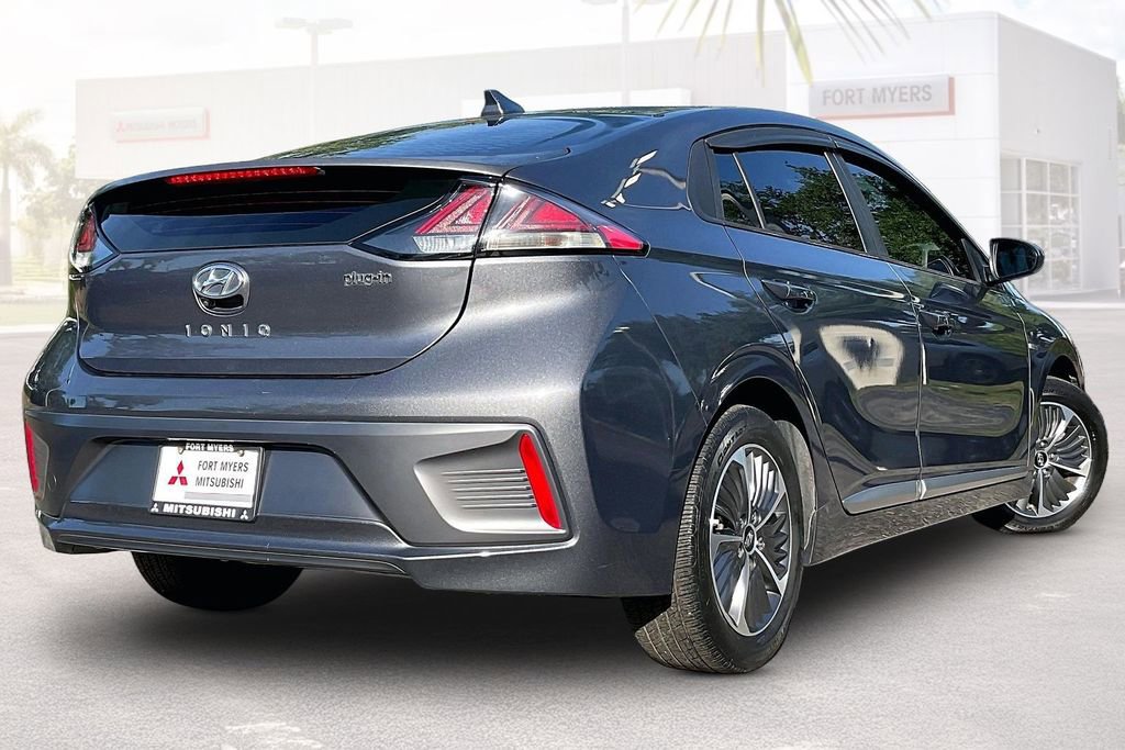Used 2020 Hyundai Ioniq SE FWD image 33