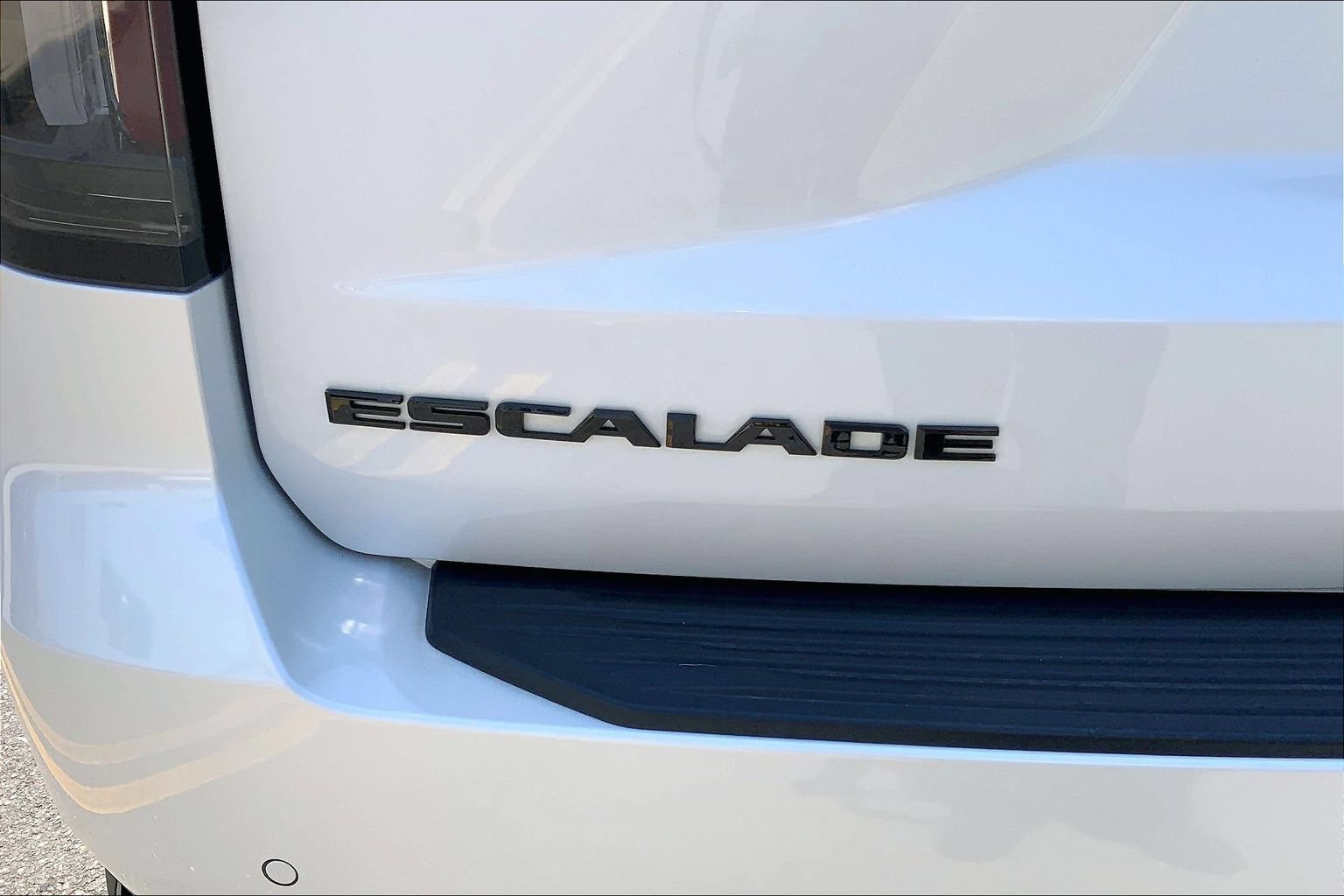 Used 2024 Cadillac Escalade Sport Platinum AWD/4WD image 9