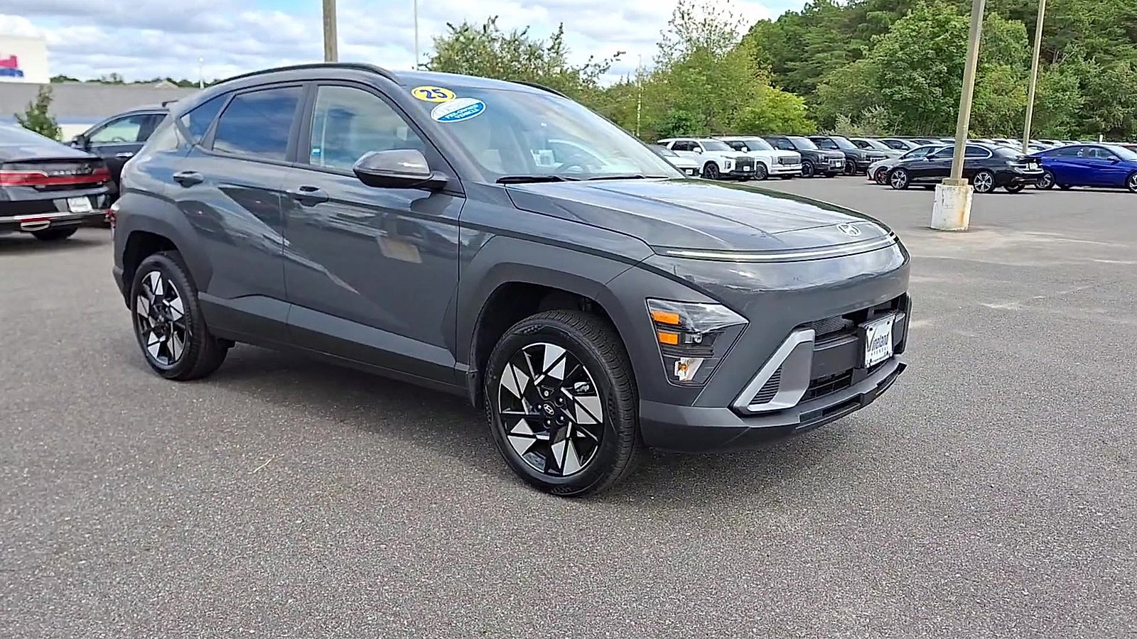 New 2025 Hyundai Kona SEL image 2
