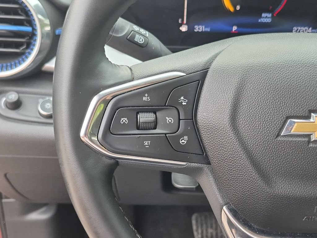 Used 2025 Chevrolet Trax LT w/ LT Convenience Package FWD image 20