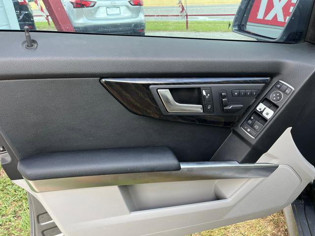 Used 2015 Mercedes-Benz GLK 350 2WD image 18
