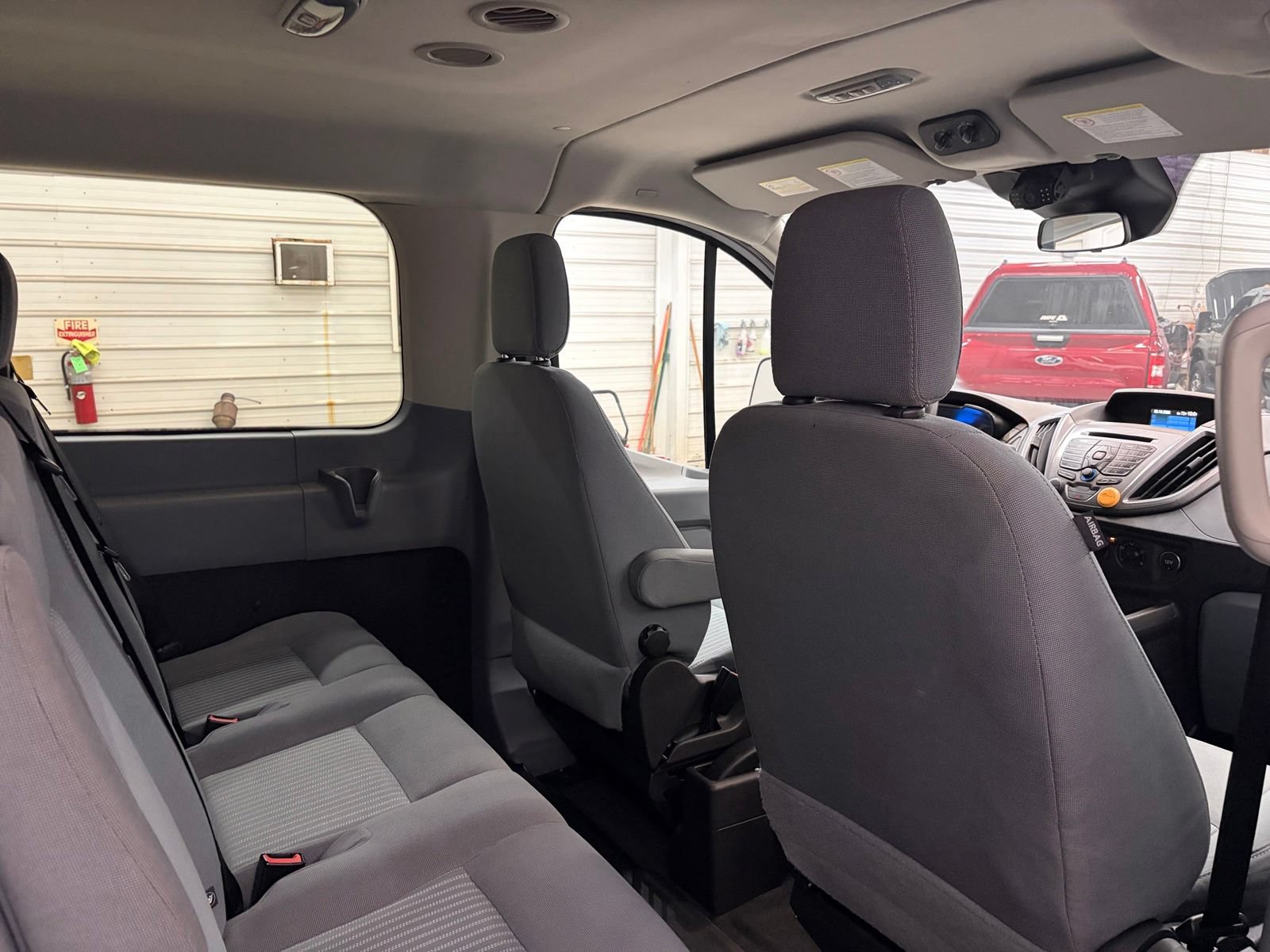 Used 2015 Ford Transit 150 XLT RWD image 28