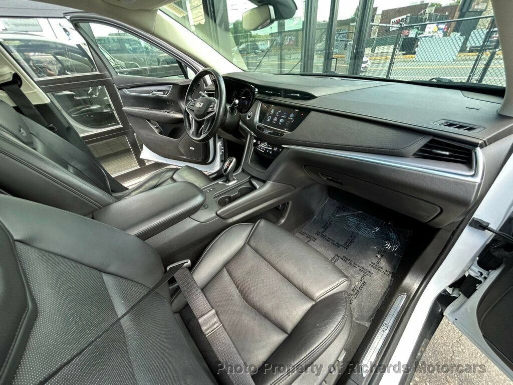 Used 2018 Cadillac XT5 Luxury w/ Driver Awareness Package AWD/4WD image 22