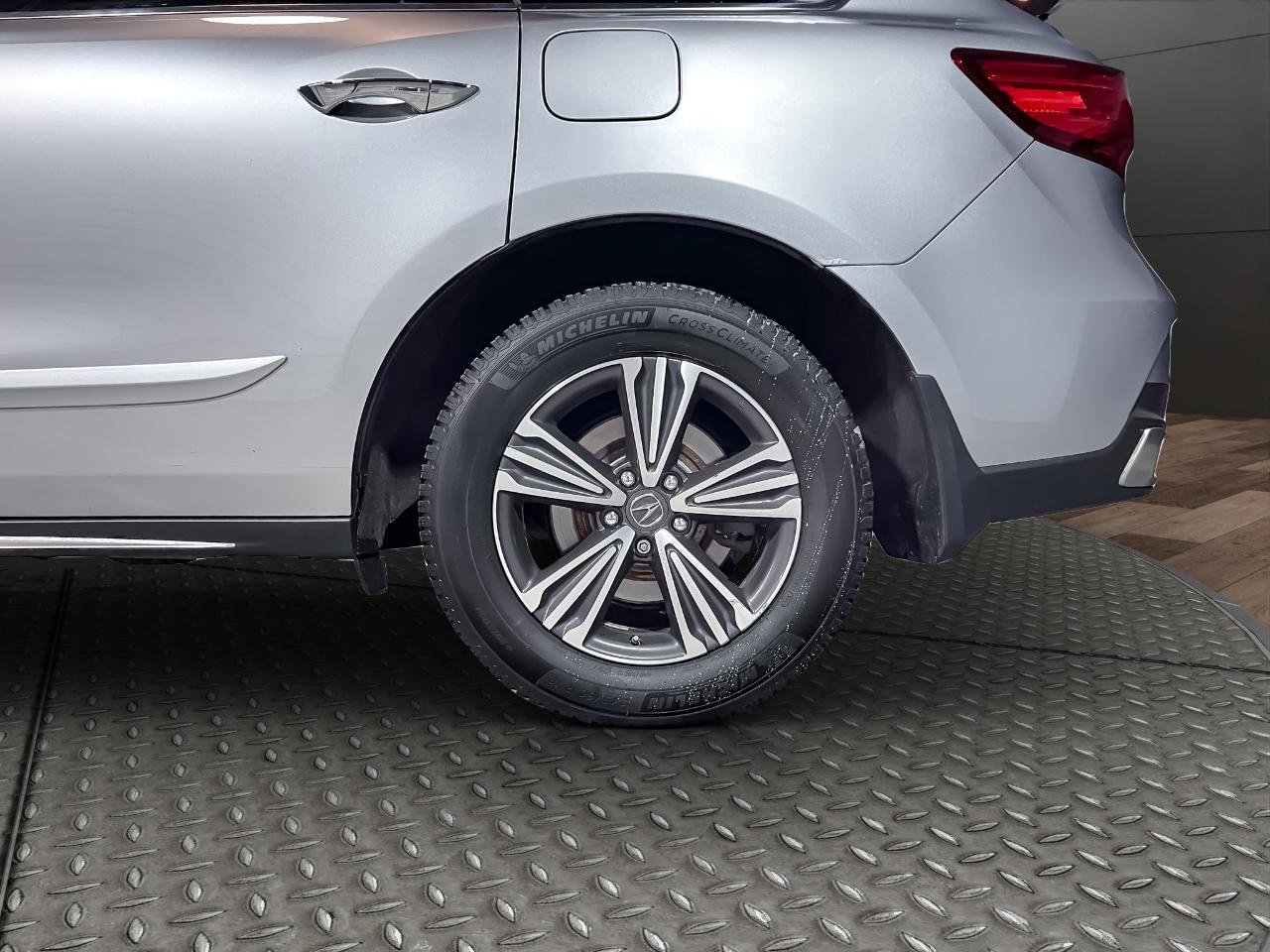 Used 2018 Acura MDX SH-AWD image 22