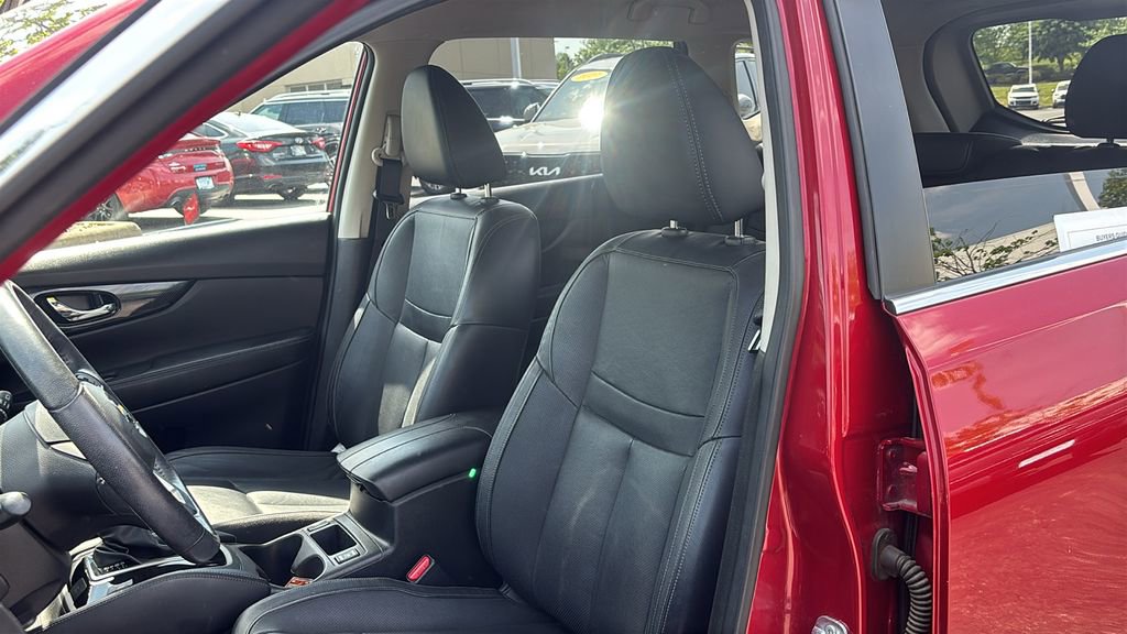 Used 2017 Nissan Rogue SL FWD image 10