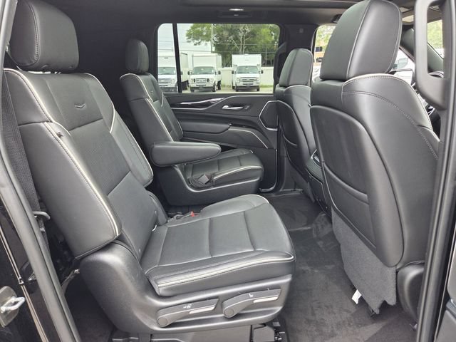 Used 2022 Cadillac Escalade ESV Sport w/ Touring Package AWD/4WD image 19