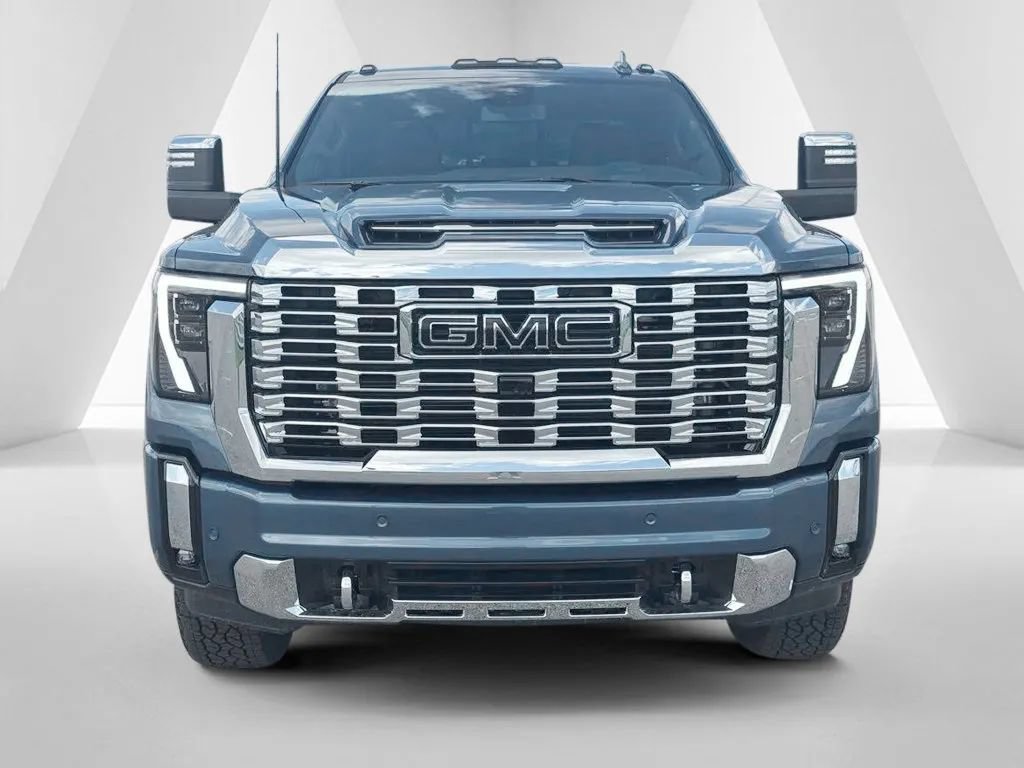 New 2026 GMC Sierra 3500 Denali w/ LPO, Black Badging Package AWD/4WD image 2