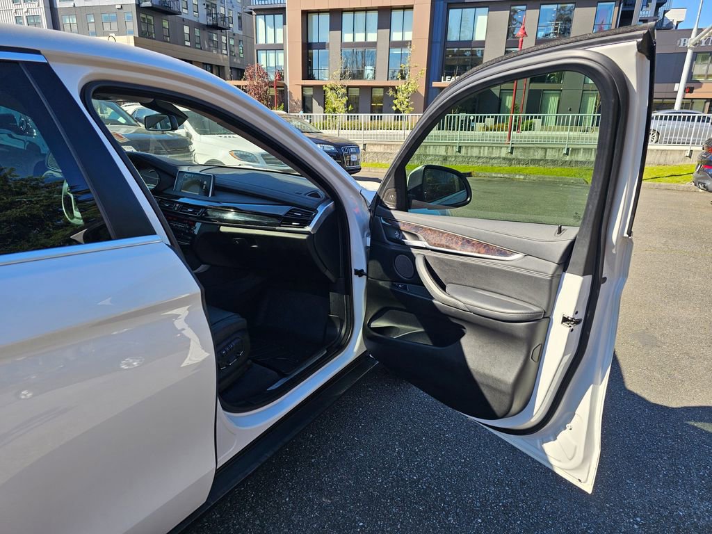 Used 2016 BMW X6 xDrive35i image 27