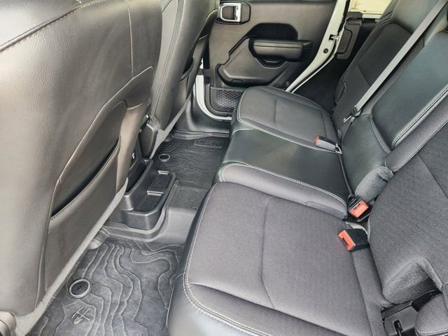 Used 2023 Jeep Wrangler Unlimited Sport image 30