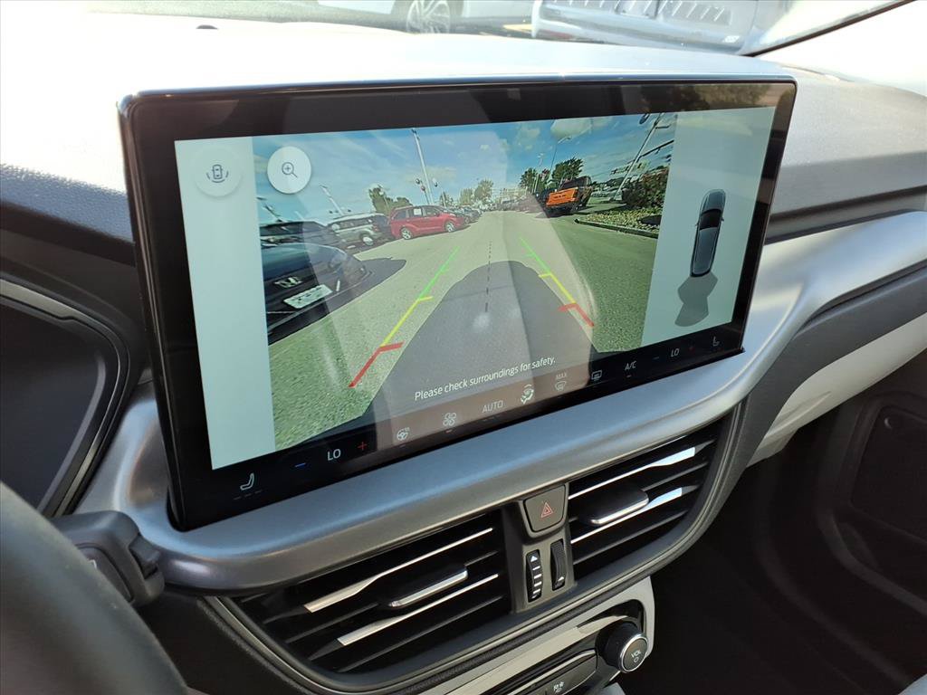 Used 2025 Ford Escape SE FWD image 14