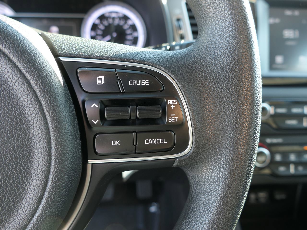 Used 2018 Kia Niro LX image 15