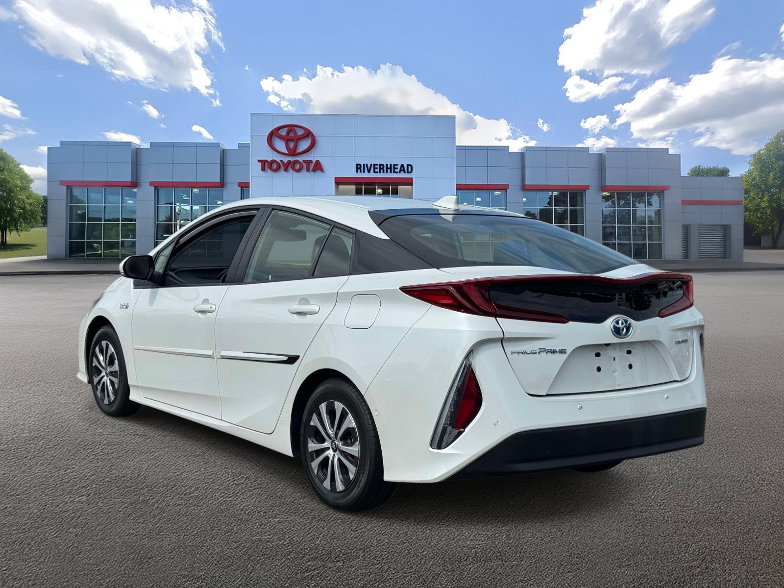 Certified 2021 Toyota Prius Prime Limited FWD image 6