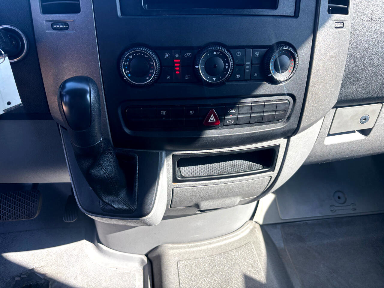 Used 2007 Dodge Sprinter 2500 w/ Cooling Group image 23