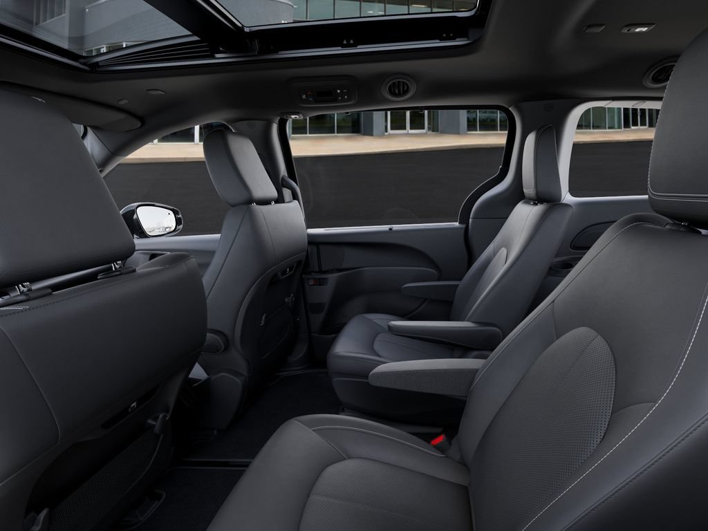 New 2025 Chrysler Pacifica Select FWD image 23