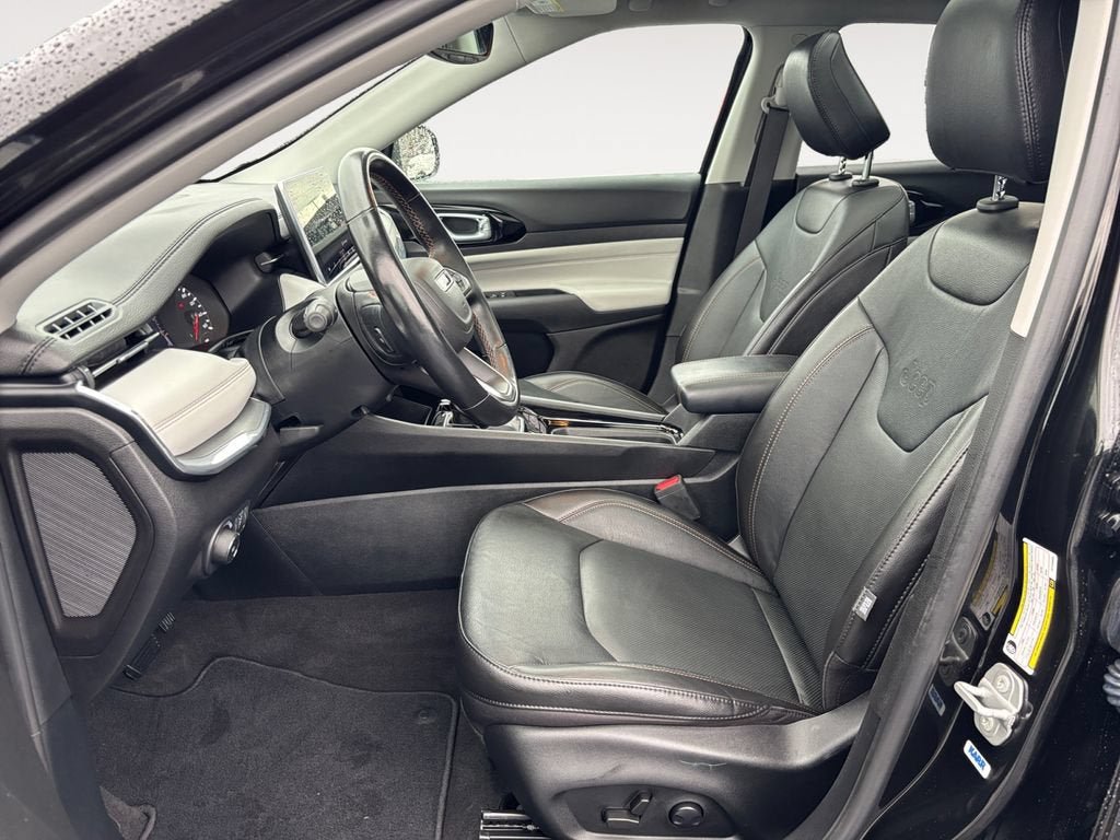Used 2022 Jeep Compass Limited w/ Sun and Sound Group AWD/4WD image 16