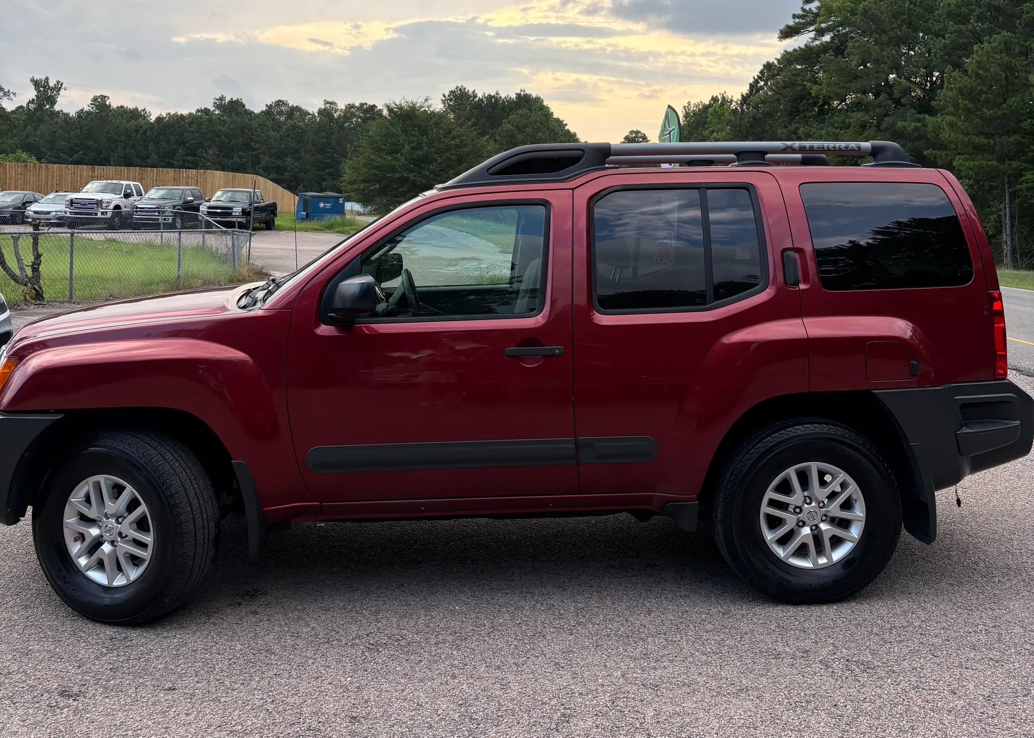 Used 2014 Nissan Xterra S AWD/4WD image 3