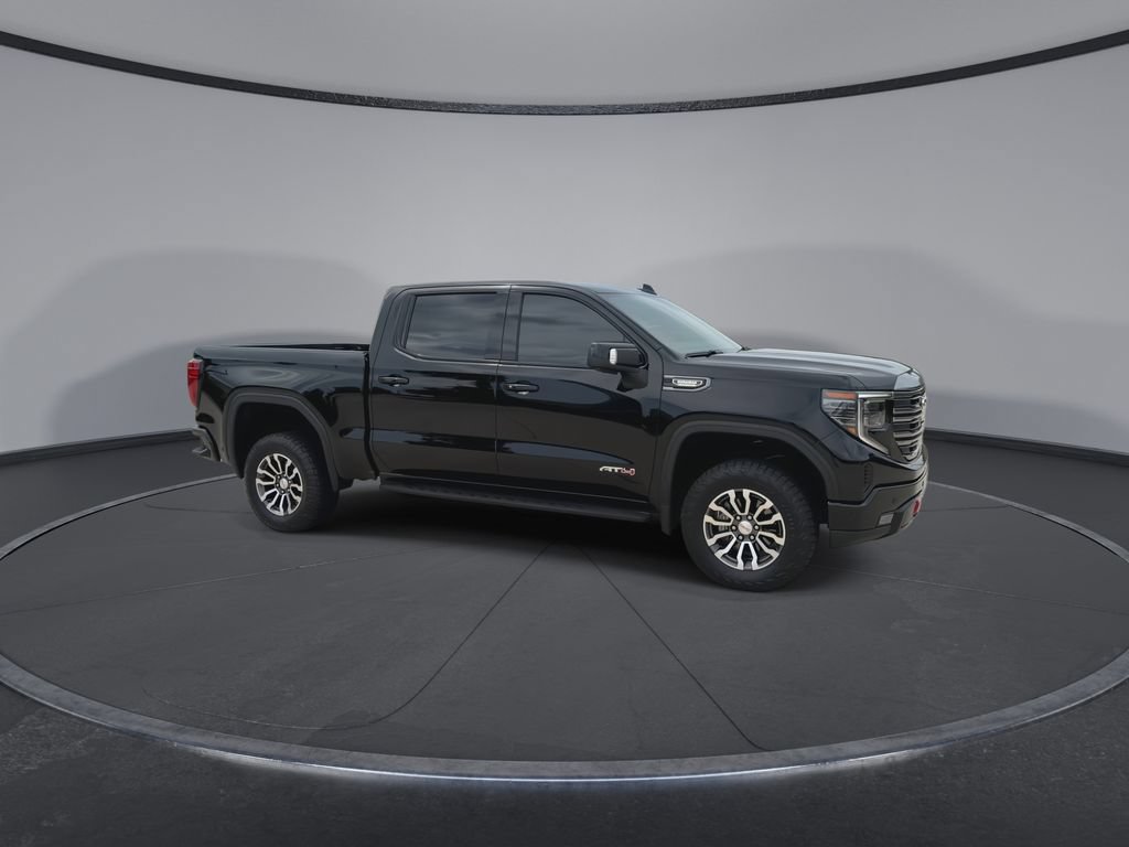 Used 2022 GMC Sierra 1500 AT4 w/ AT4 Premium Package AWD/4WD image 2