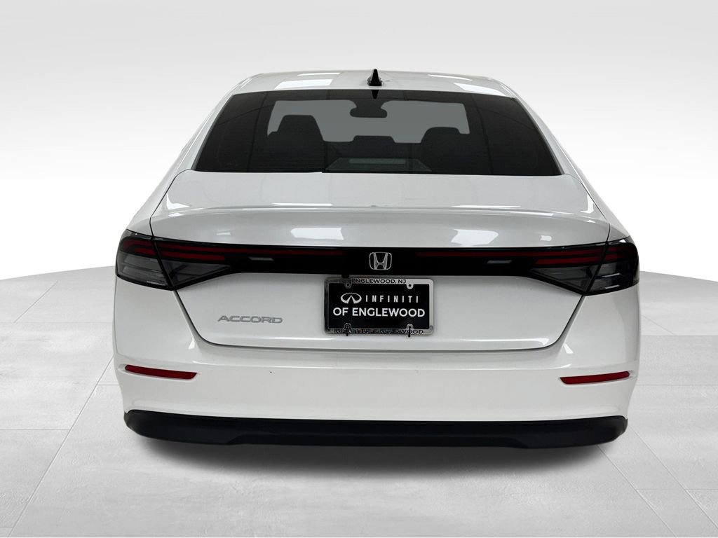 Used 2025 Honda Accord SE image 6