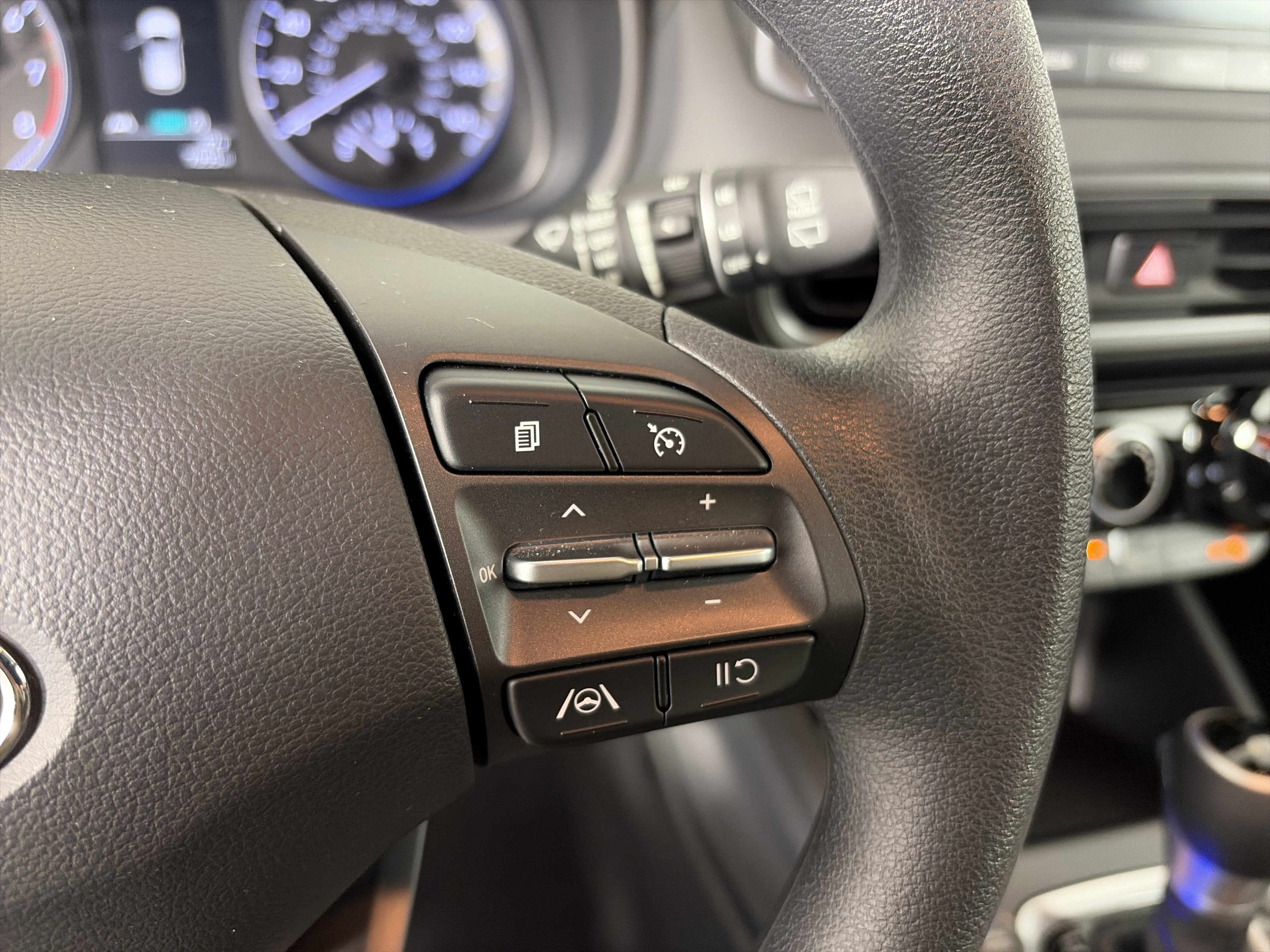 Used 2023 Hyundai Kona SEL image 29