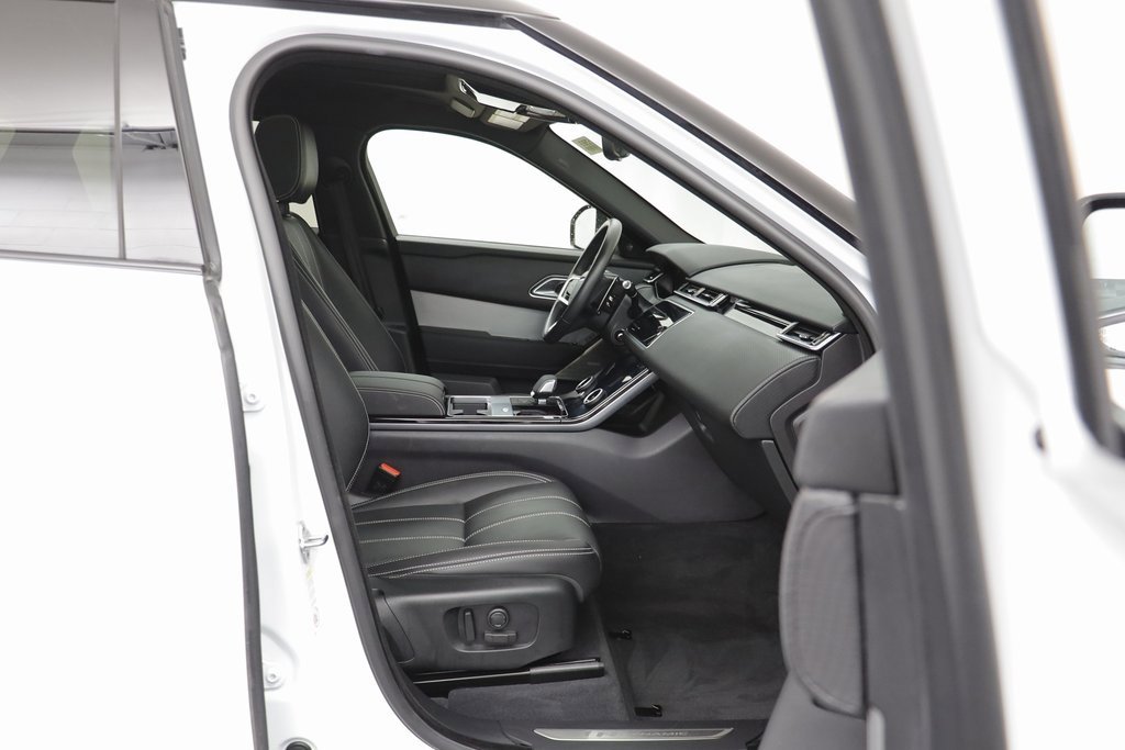 Used 2023 Land Rover Range Rover Velar R-Dynamic S image 19