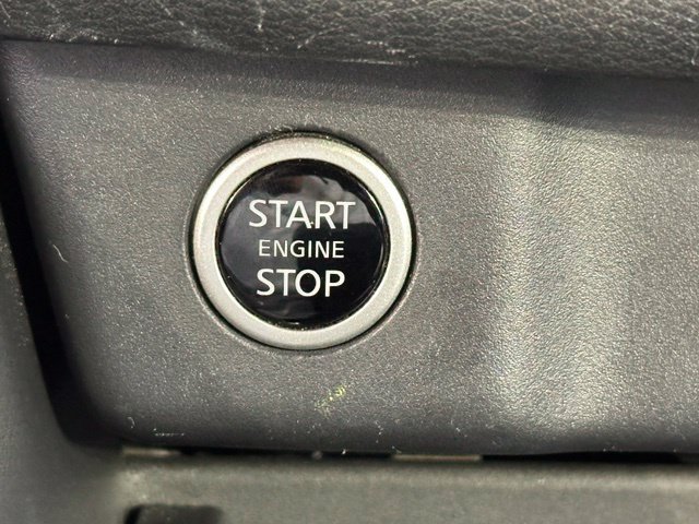 Used 2023 Nissan Rogue SV AWD/4WD image 36