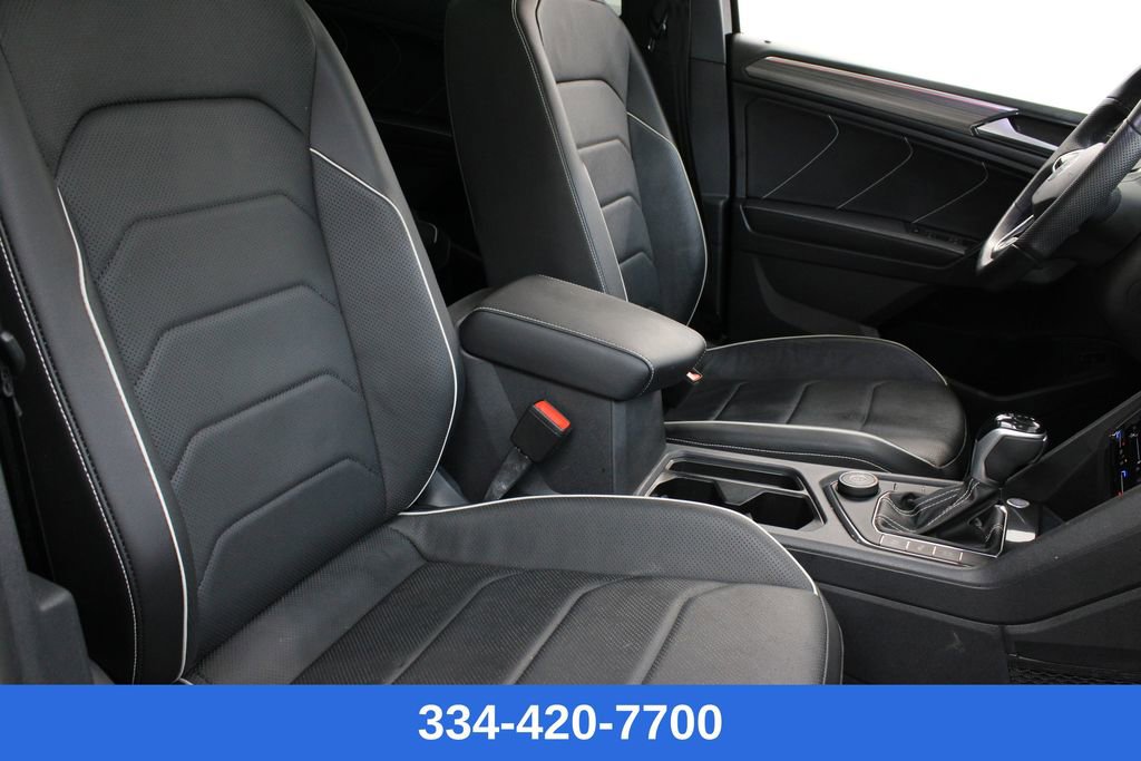 Certified 2022 Volkswagen Tiguan SEL R-Line image 23
