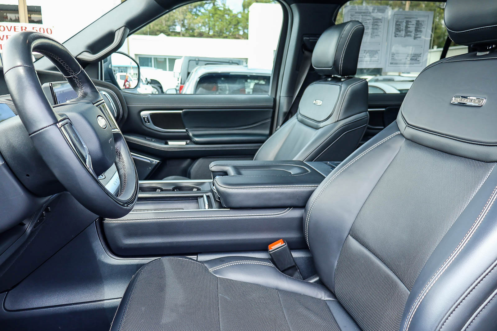 Used 2025 Ford Expedition Platinum w/ Stealth Appearance Package AWD/4WD image 14
