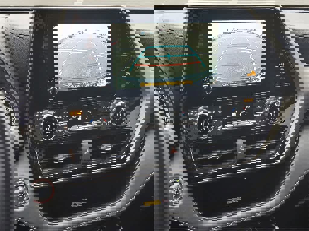 Used 2023 Toyota Highlander XLE image 20