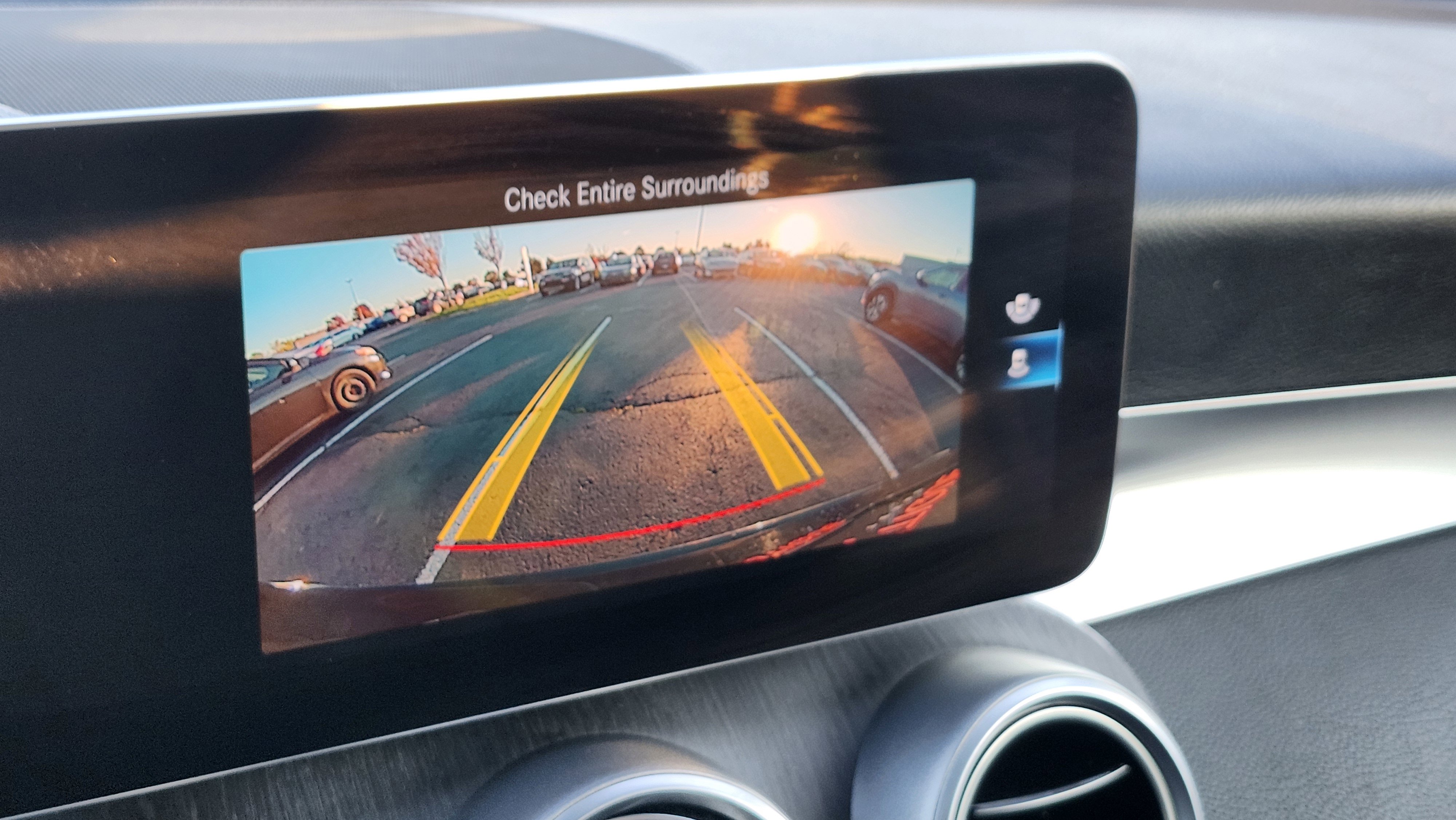 Used 2020 Mercedes-Benz GLC 300 4MATIC w/ Exterior Lighting Package image 26