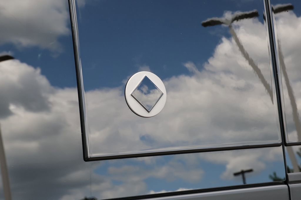 New 2026 Land Rover Defender 110 OCTA AWD/4WD image 9