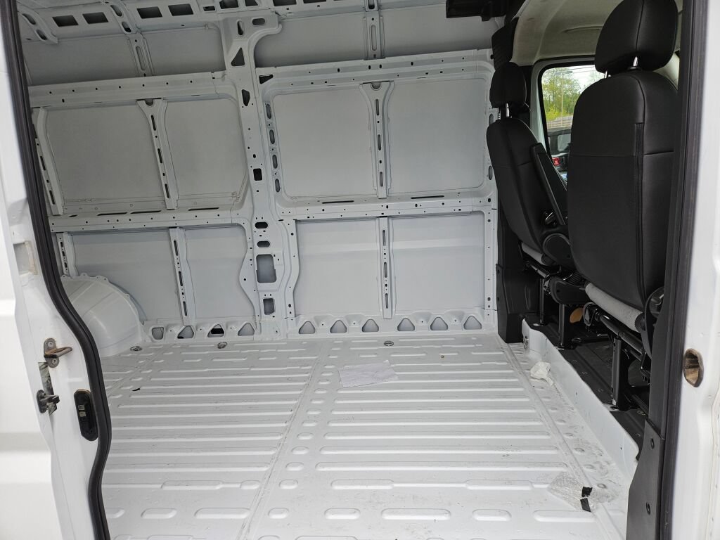 Used 2025 RAM ProMaster 3500 w/ Convenience Group FWD image 13