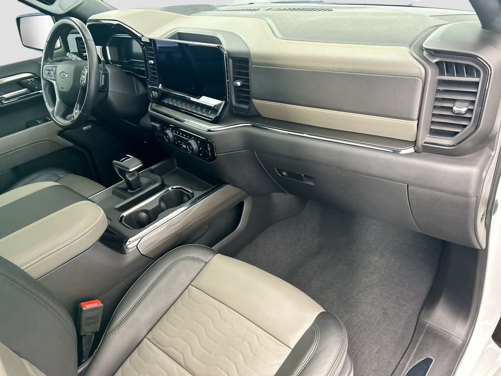 Used 2023 Chevrolet Silverado 1500 ZR2 w/ Technology Package AWD/4WD image 15
